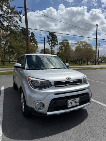 2017 Kia Soul +
