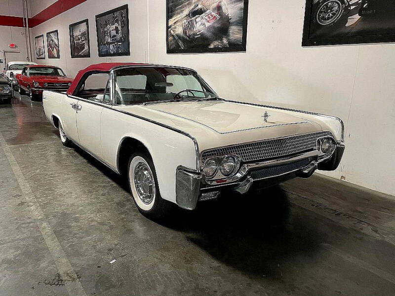 1961 Lincoln Continental