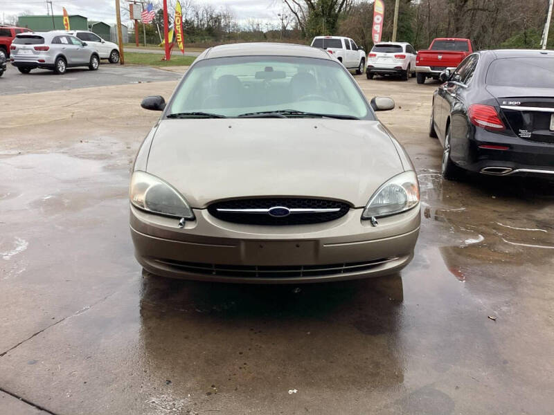 2003 Ford Taurus SE