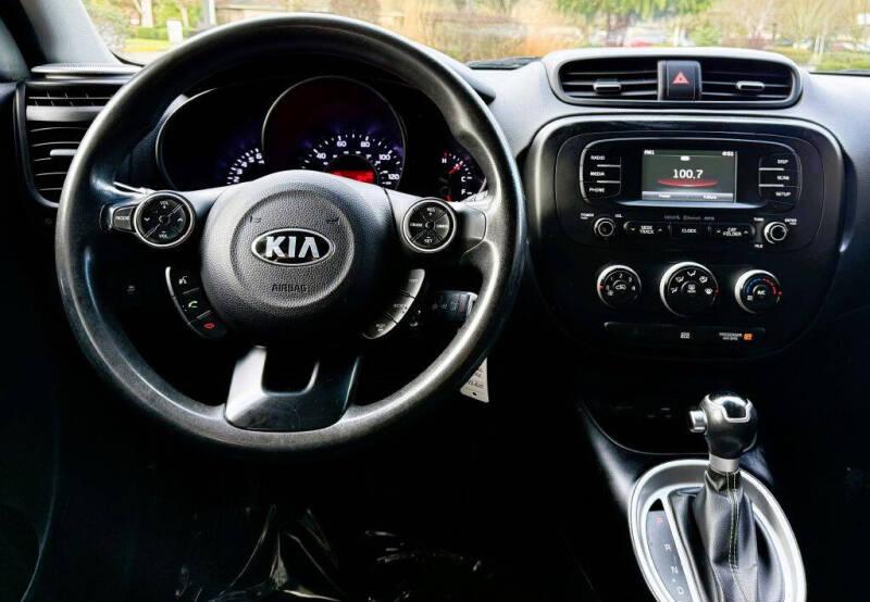 2016 Kia Soul +
