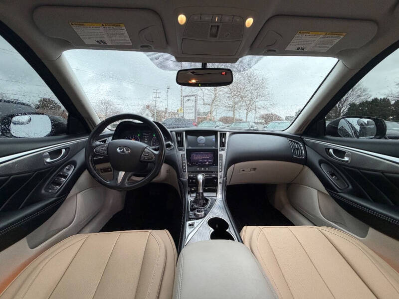 2014 Infiniti Q50 Premium