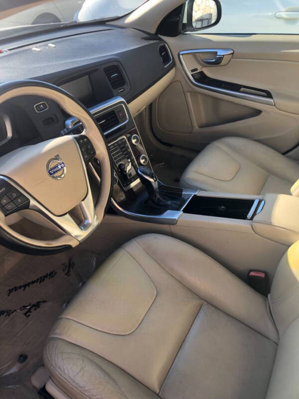 2015 Volvo V60 T5 Drive-E Premier