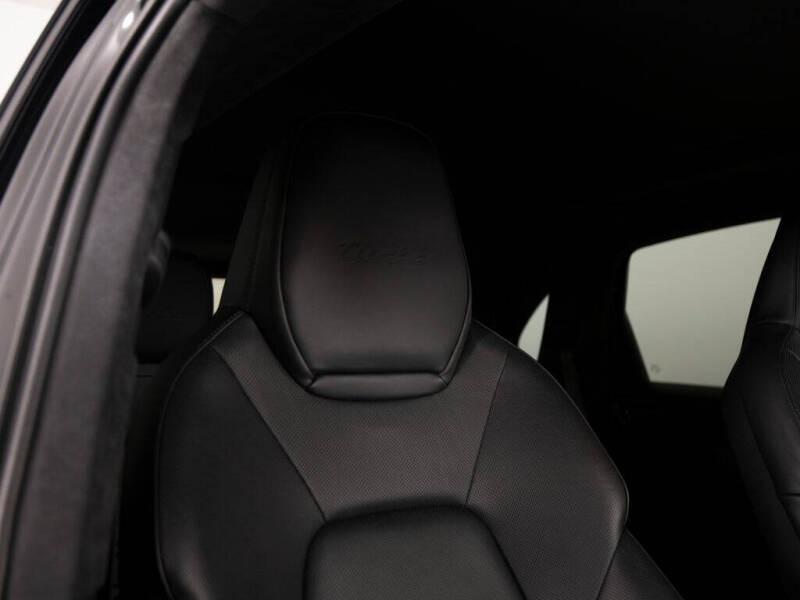 2023 Porsche Cayenne Turbo