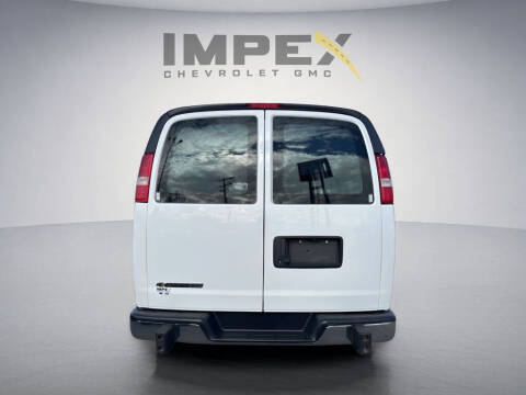 2024 Chevrolet Express 2500