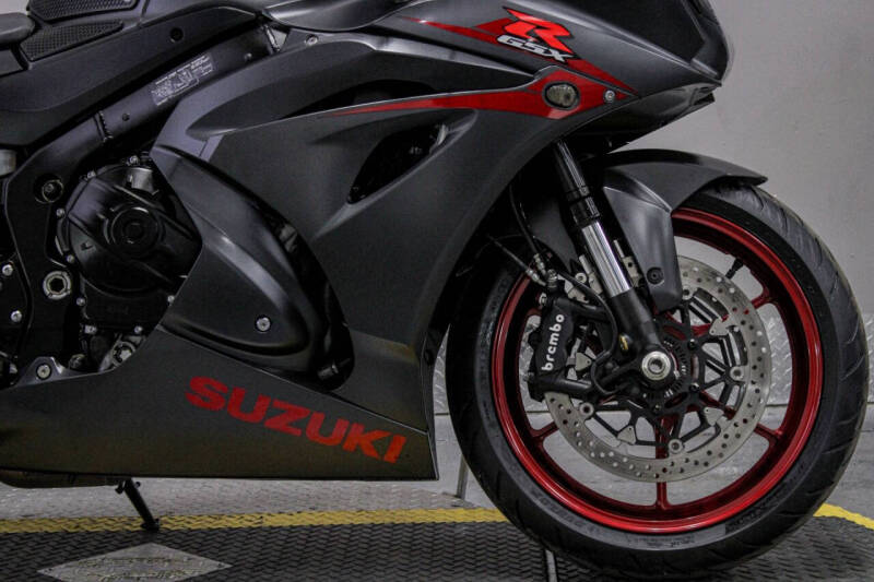 2017 Suzuki GSX-R1000