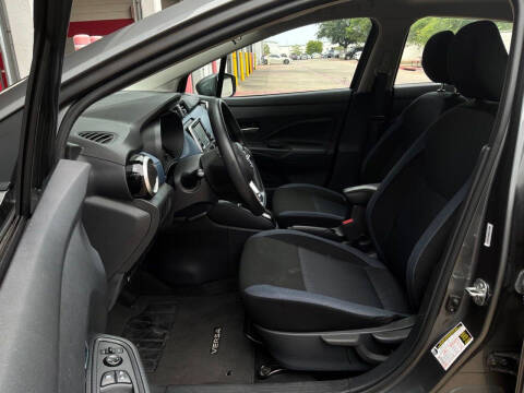 2025 Nissan Versa SV