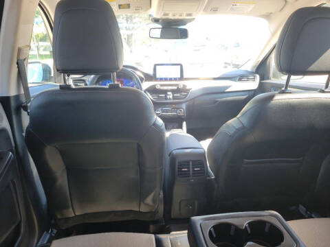 2021 Ford Escape Titanium