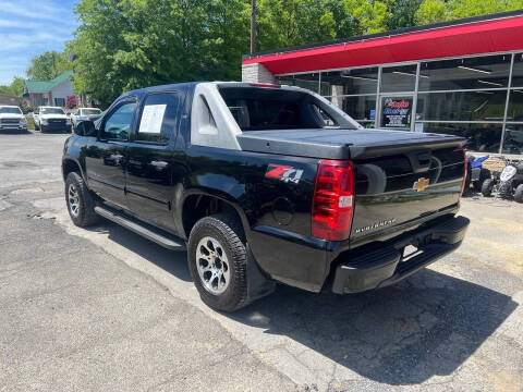 2012 Chevrolet Avalanche LS