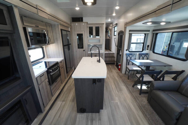 2021 Winnebago Voyage