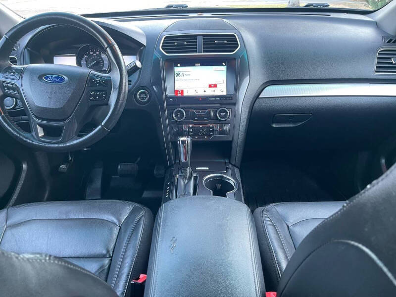 2017 Ford Explorer XLT