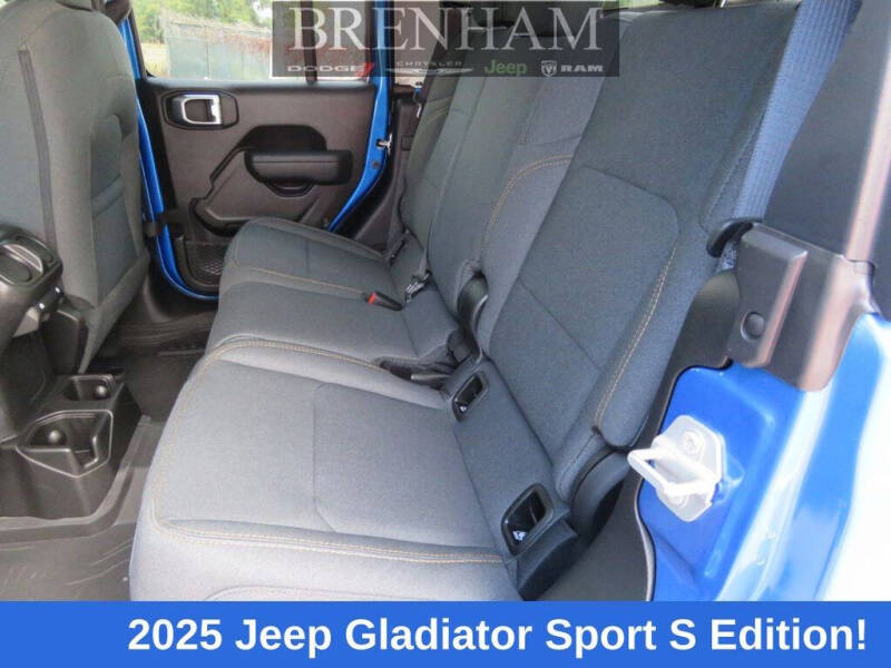 2025 Jeep Gladiator Sport