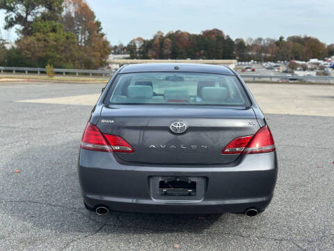 2009 Toyota Avalon XL