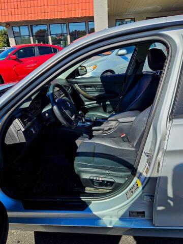 2015 BMW 3 Series 328i