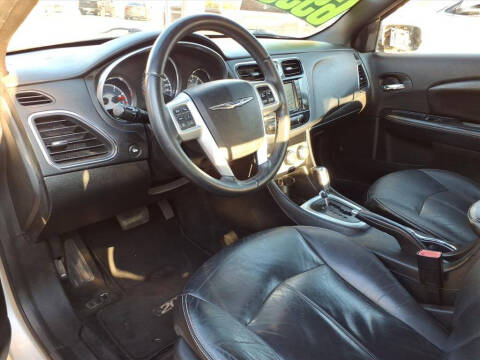 2012 Chrysler 200 Limited