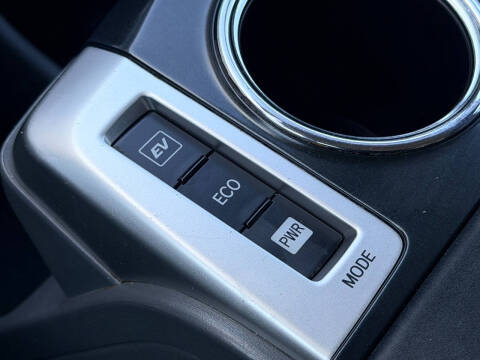 2012 Toyota Prius v Five