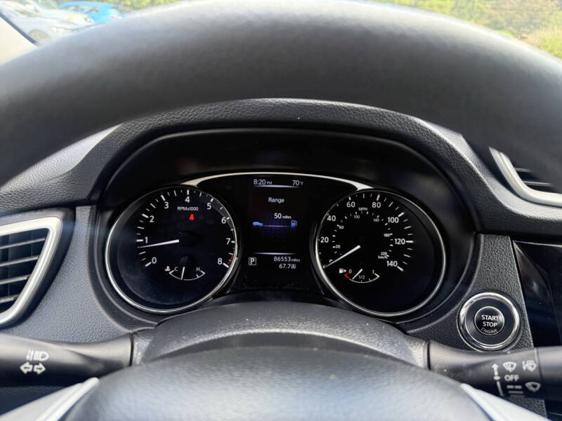 2016 Nissan Rogue SV