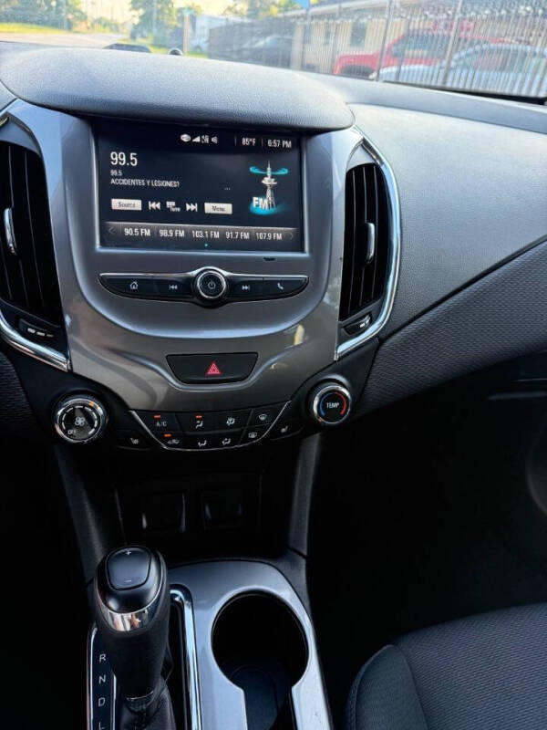 2017 Chevrolet Cruze LT Auto