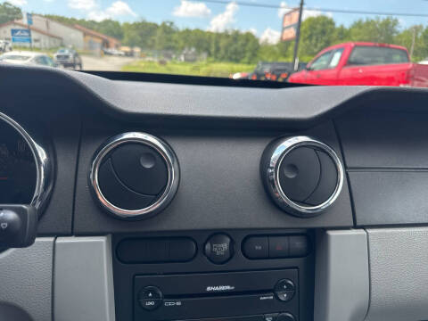 2006 Ford Mustang V6 Standard