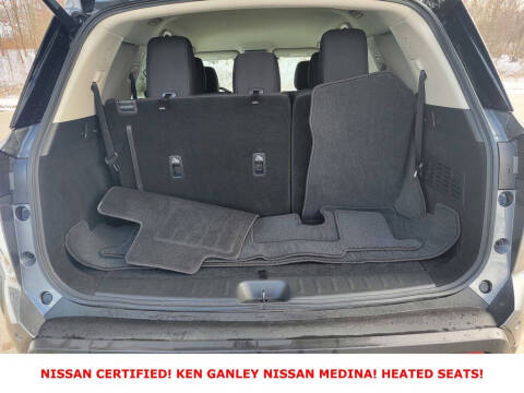 2025 Nissan Pathfinder SV