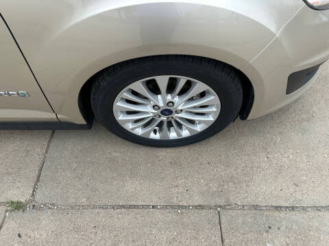 2017 Ford C-MAX Hybrid SE