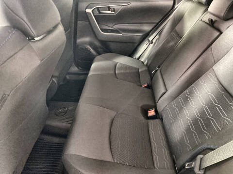 2024 Toyota RAV4 Hybrid SE