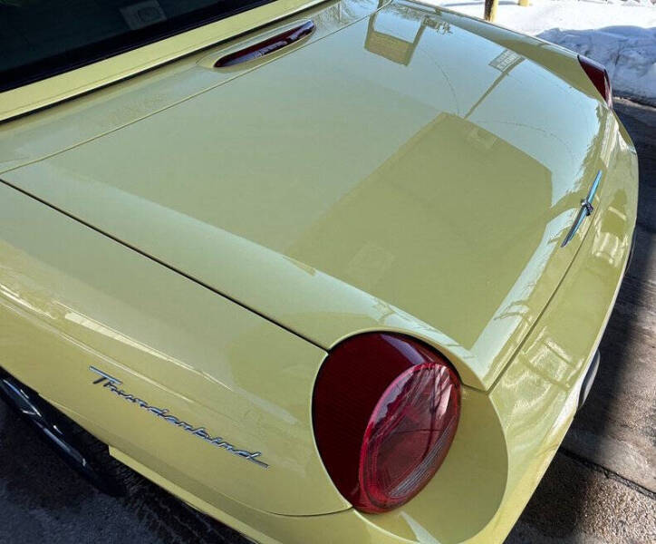 2002 Ford Thunderbird Deluxe
