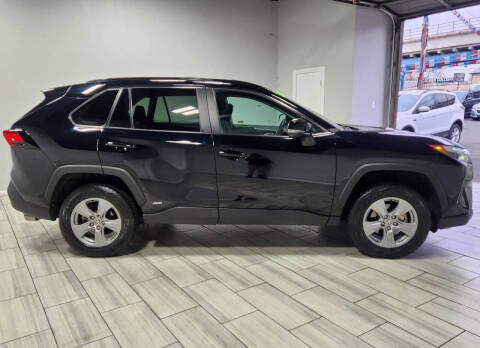 2022 Toyota RAV4 Hybrid XLE