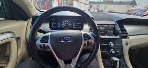 2014 Ford Taurus SEL