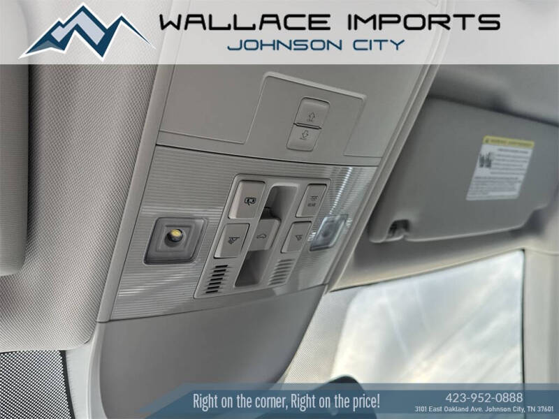 2025 Volkswagen Taos SE 4Motion