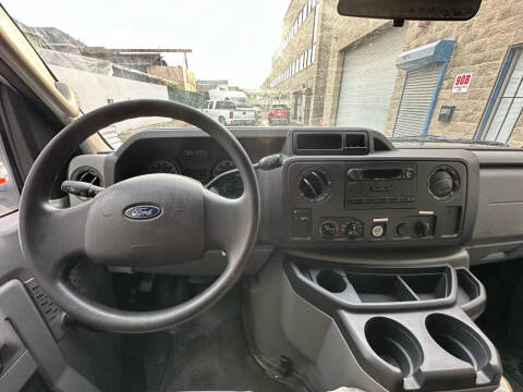 2010 Ford E-Series E-250