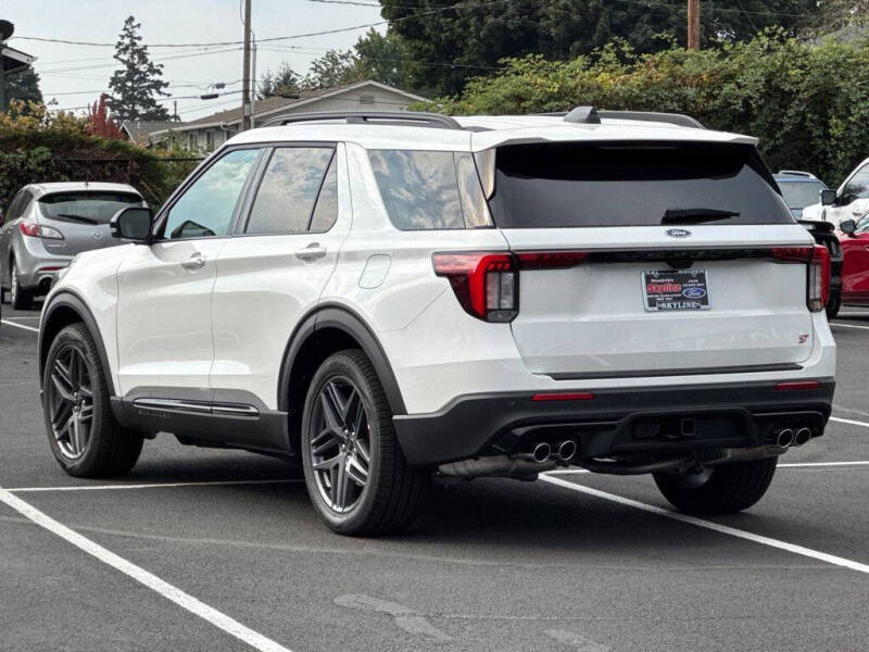 2025 Ford Explorer ST