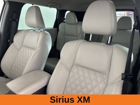 2023 Mitsubishi Outlander PHEV SEL