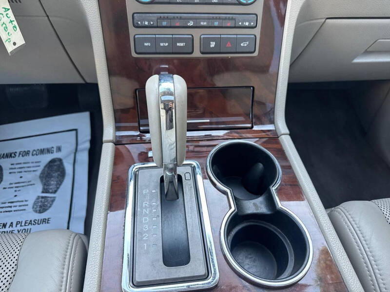 2012 Lincoln Navigator L