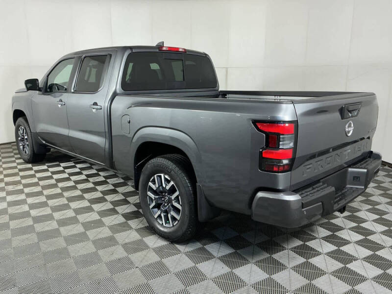 2025 Nissan Frontier SL