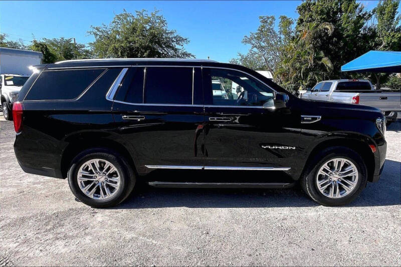 2023 GMC Yukon SLT