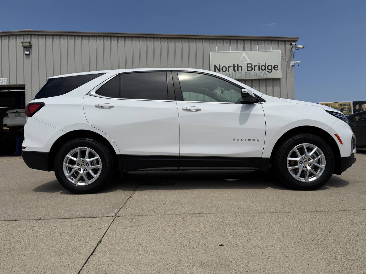 2024 Chevrolet Equinox photo 25