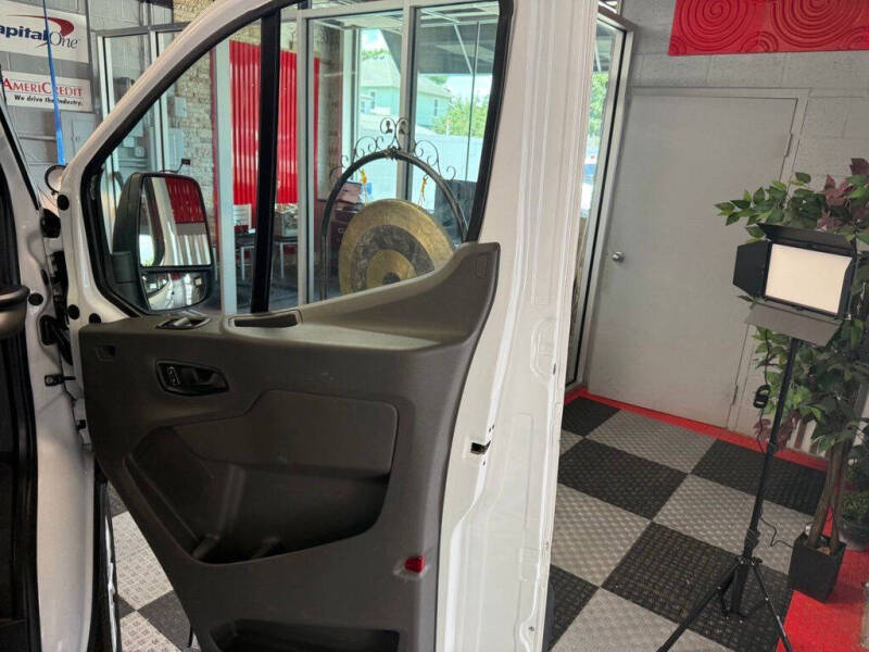2024 Ford Transit