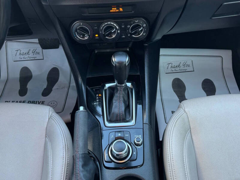 2015 Mazda MAZDA3 i Touring