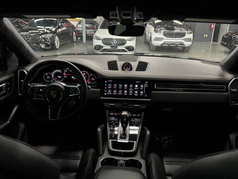 2023 Porsche Cayenne GTS Coupe