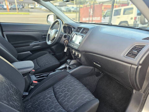 2024 Mitsubishi Outlander Sport ES