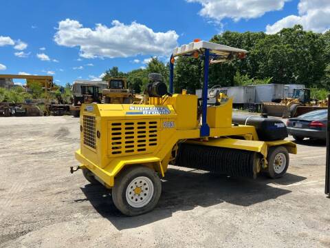 1998 SUPERIOR BROOM for sale at Nala Equipment Corp in Upton MA