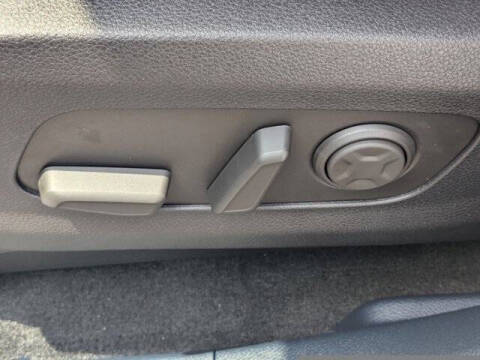 2025 Kia Carnival SX