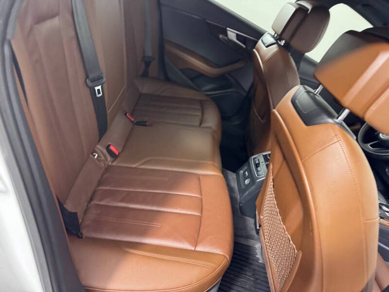 2019 Audi A4 quattro Premium Plus 45 TFSI