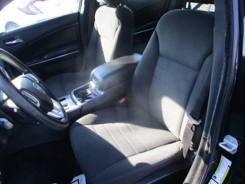 2013 Dodge Charger SE