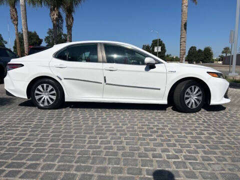 2020 Toyota Camry Hybrid LE