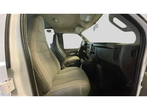 2025 GMC Savana 3500