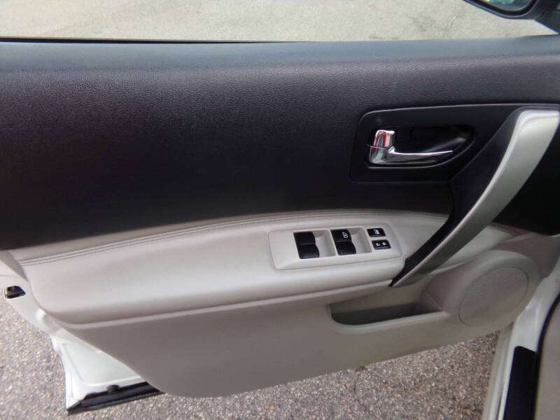 2011 Nissan Rogue SV