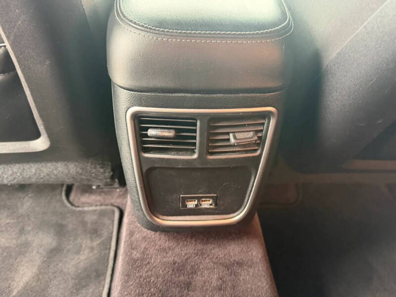 2017 Dodge Charger SXT