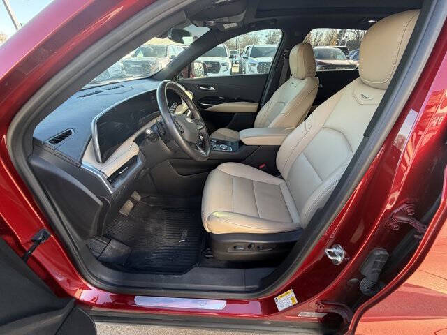 2024 Cadillac XT4 Luxury