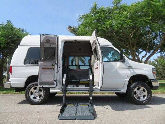 2010 Ford E-Series E-350 SD